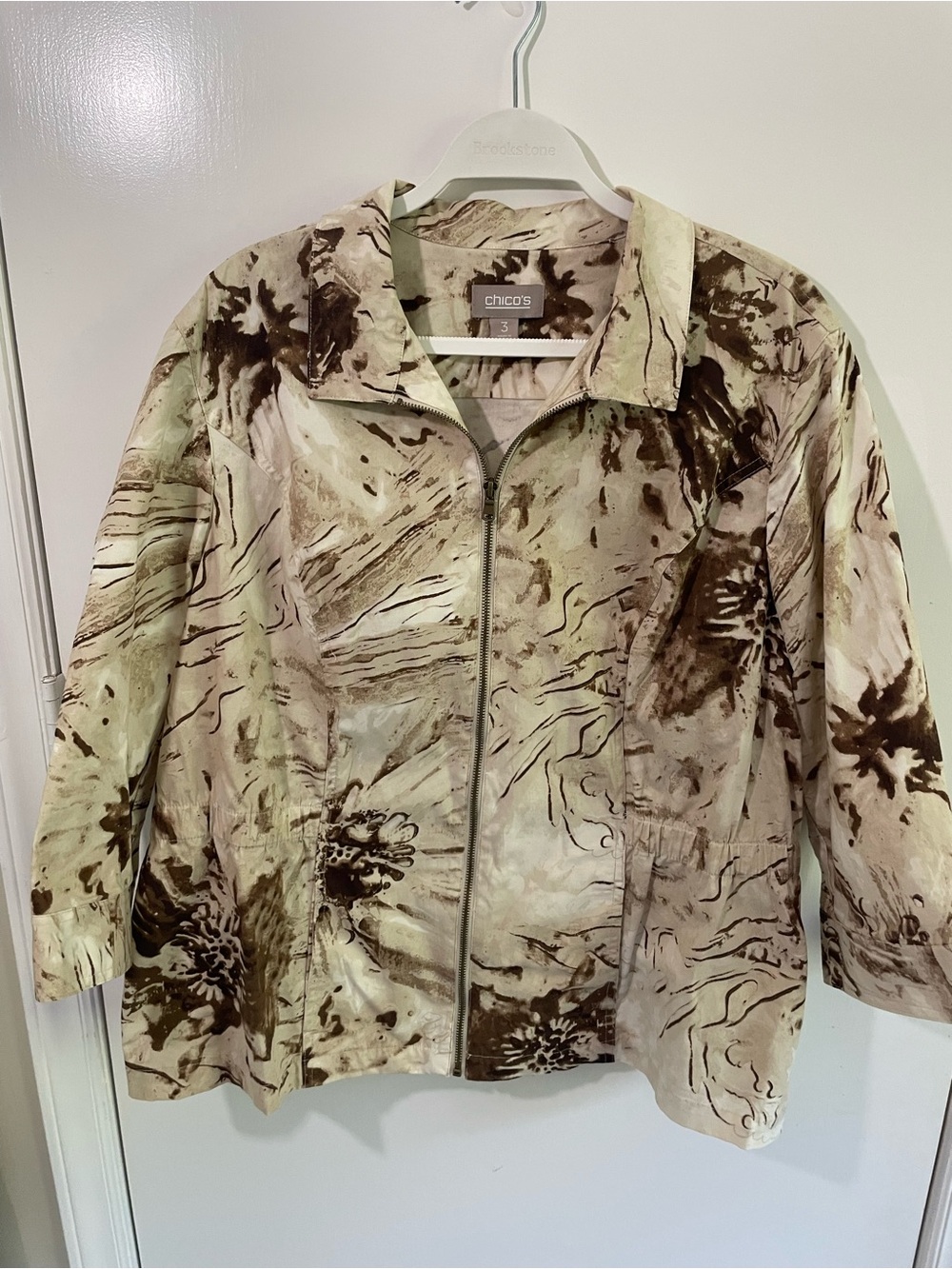 Chico's Beige and Brown Floral Zip Jacket, travel,resort wear,business casual.